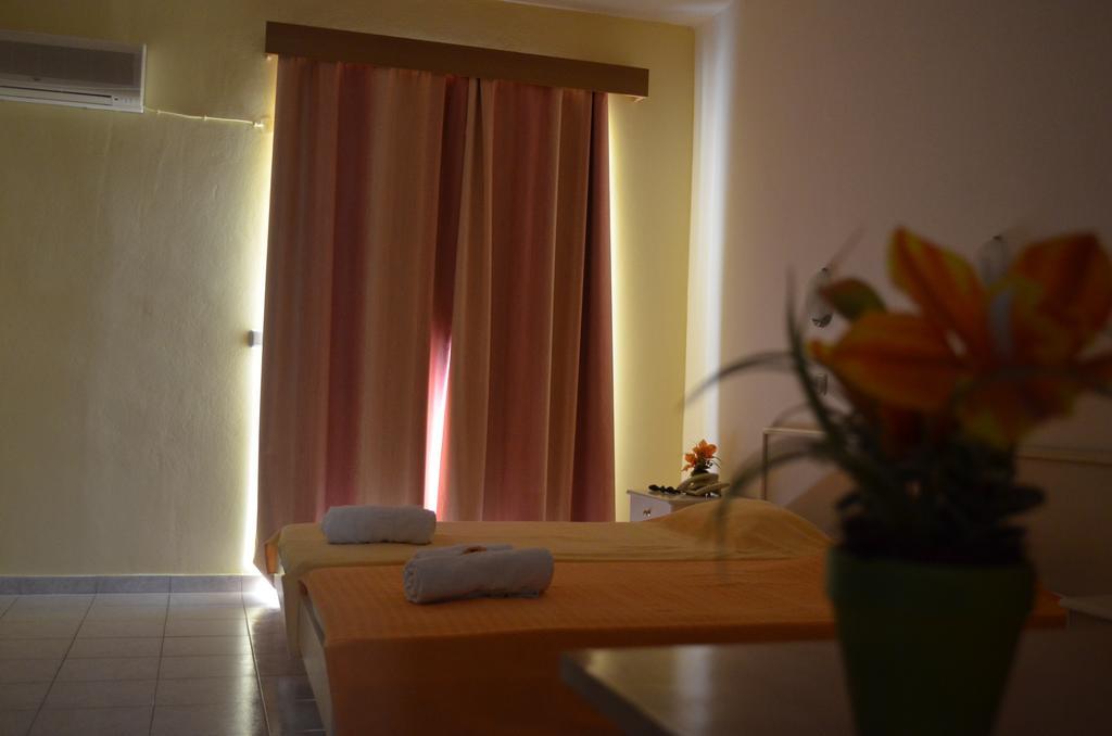 Kremasti Memories Aparthotel ภายนอก รูปภาพ