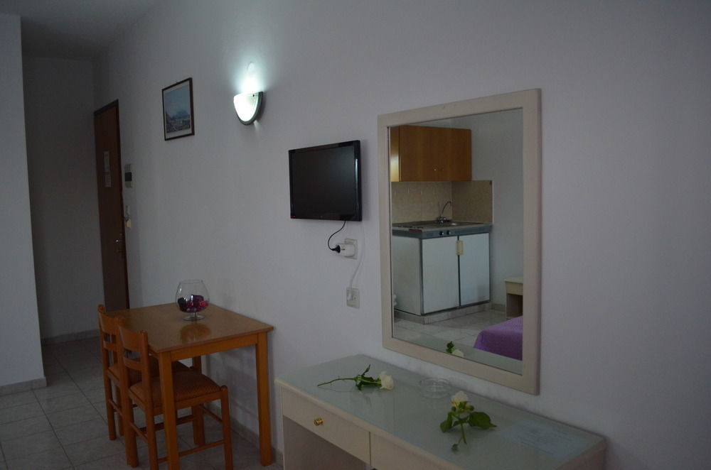 Kremasti Memories Aparthotel ภายนอก รูปภาพ
